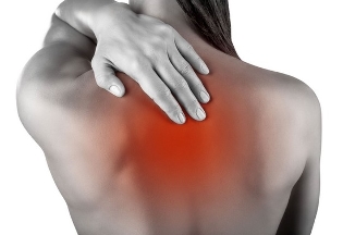 causes of pain in shoulder blades